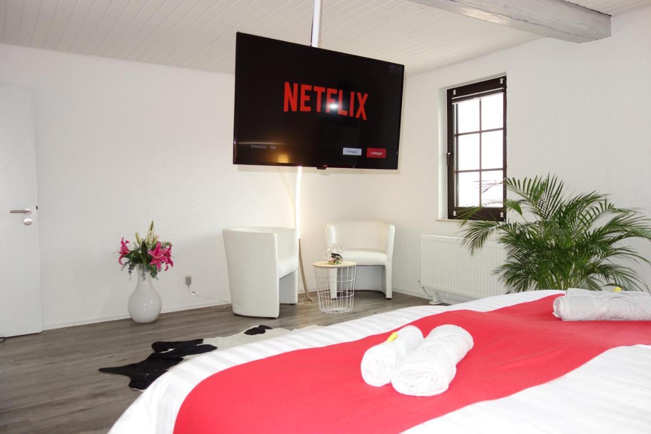 Happy-Homes Red - Up To 5 - Kueche - W-Lan - Netflix - Honig - Terrasse Альтенштадт Экстерьер фото